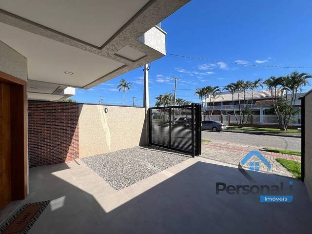 Sobrado para Venda em Guaratuba - 5