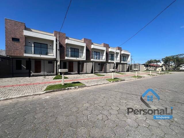 Sobrado para Venda em Guaratuba - 4