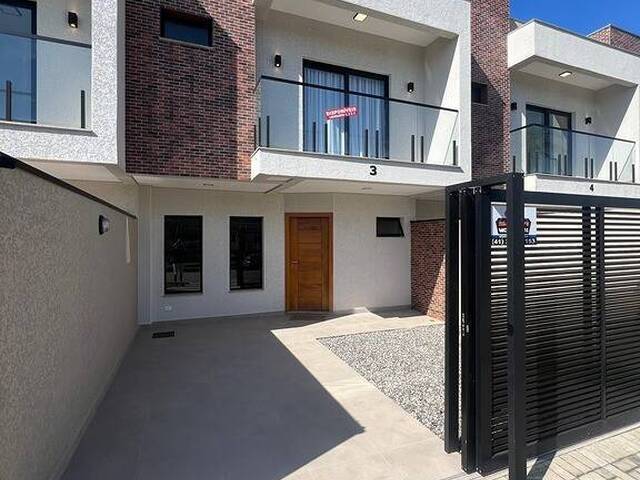 #TM402 - Sobrado para Venda em Guaratuba - PR