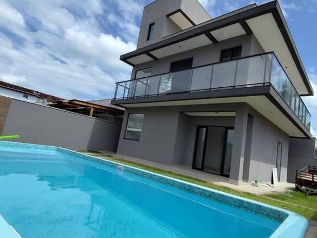 Sobrado para Venda em Guaratuba - 5