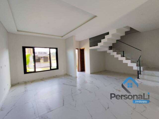 Sobrado para Venda em Guaratuba - 4