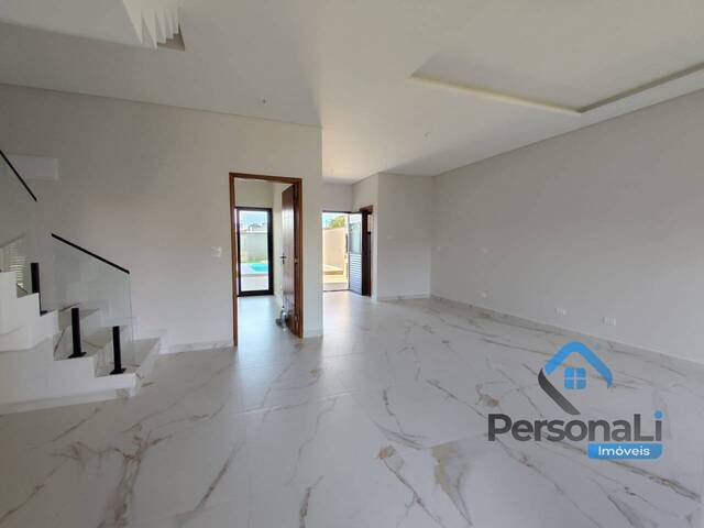 #TM408 - Sobrado para Venda em Guaratuba - PR