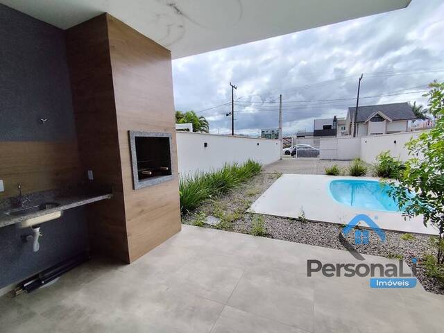 Sobrado para Venda em Guaratuba - 4