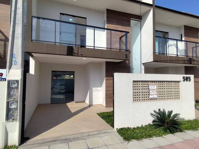 #TM412 - Sobrado para Venda em Guaratuba - PR