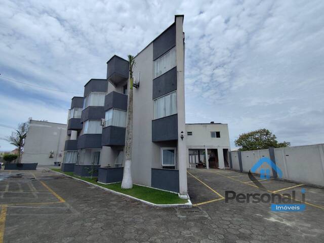 Apartamento para Venda em Guaratuba - 4