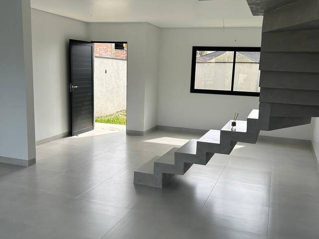 Sobrado para Venda em Guaratuba - 4