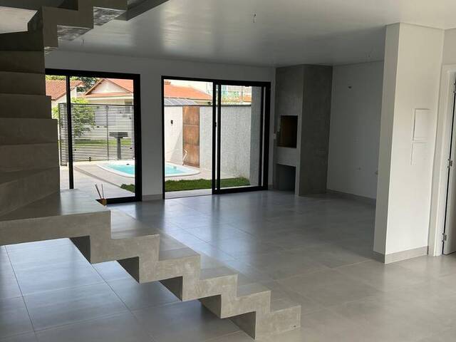 Sobrado para Venda em Guaratuba - 5