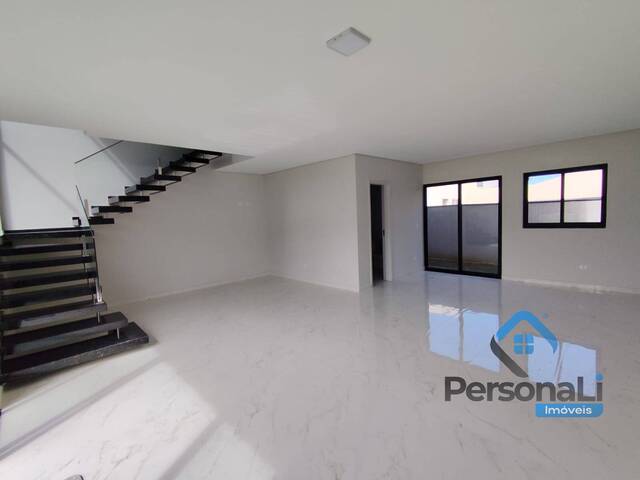 Sobrado para Venda em Guaratuba - 5